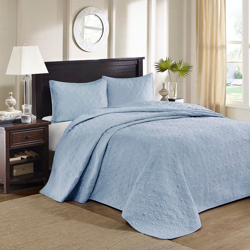 Quebec Queen Reversible Bedspread Set, Blue, large
