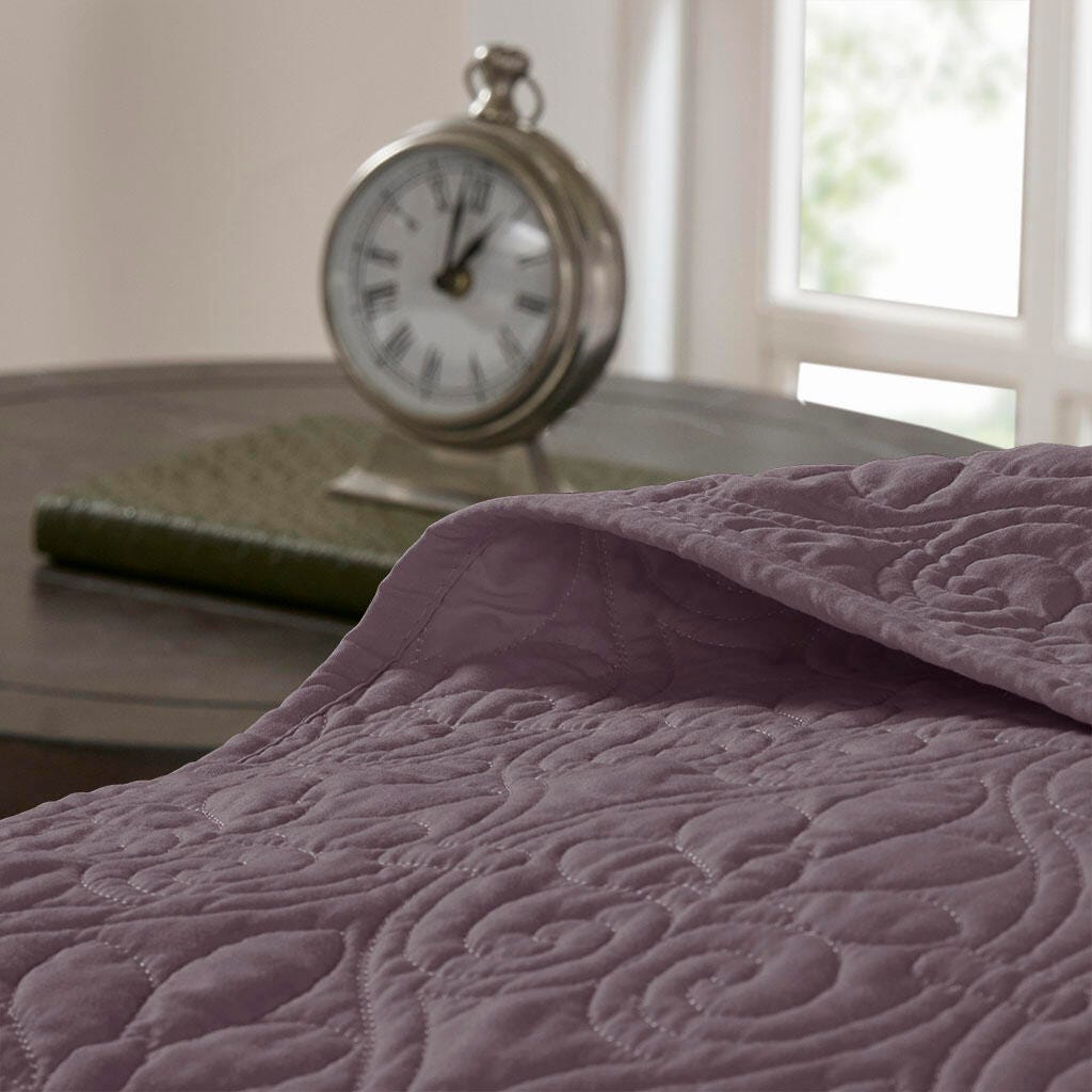Quebec King/California King Reversible Quilt Set, Purple, large
