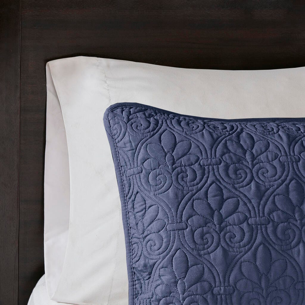 Quebec King/California King Reversible Quilt Set, Navy, large