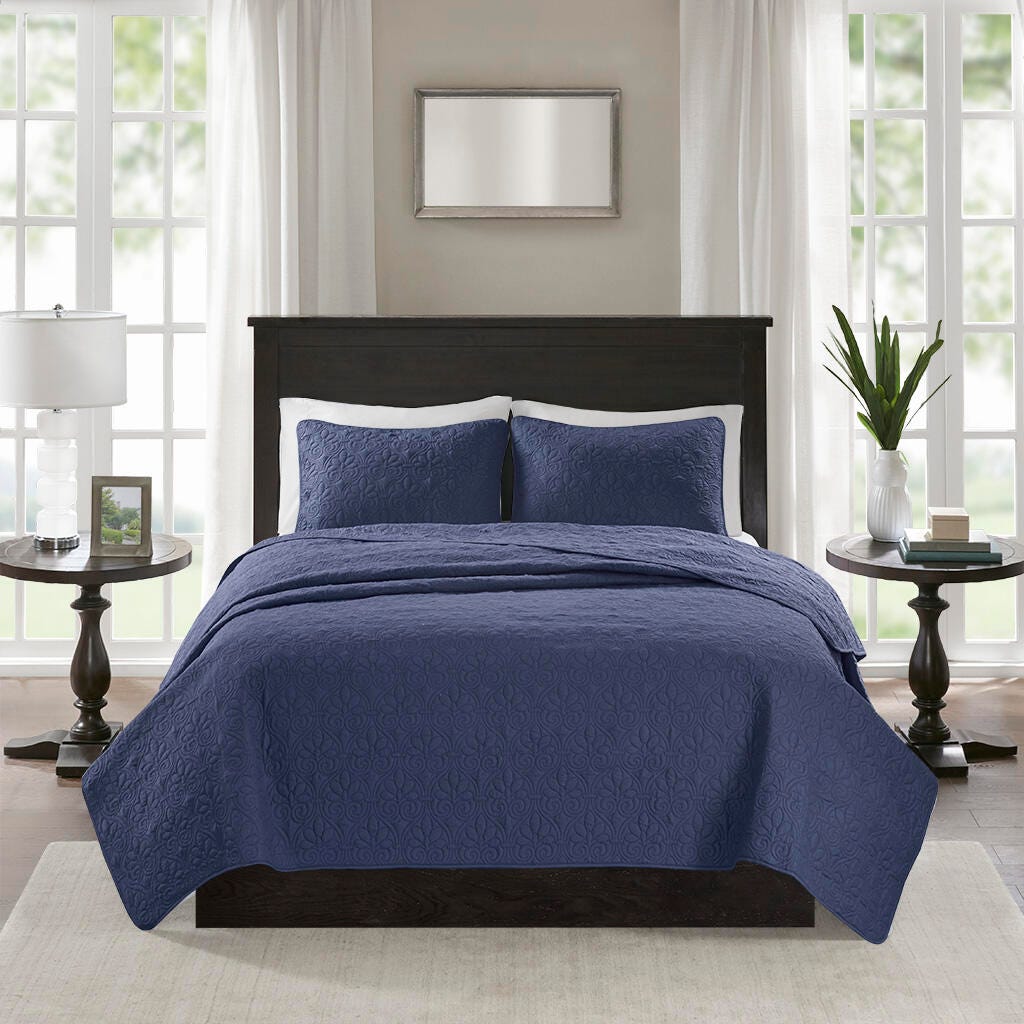 Quebec King/California King Reversible Quilt Set, Navy, large