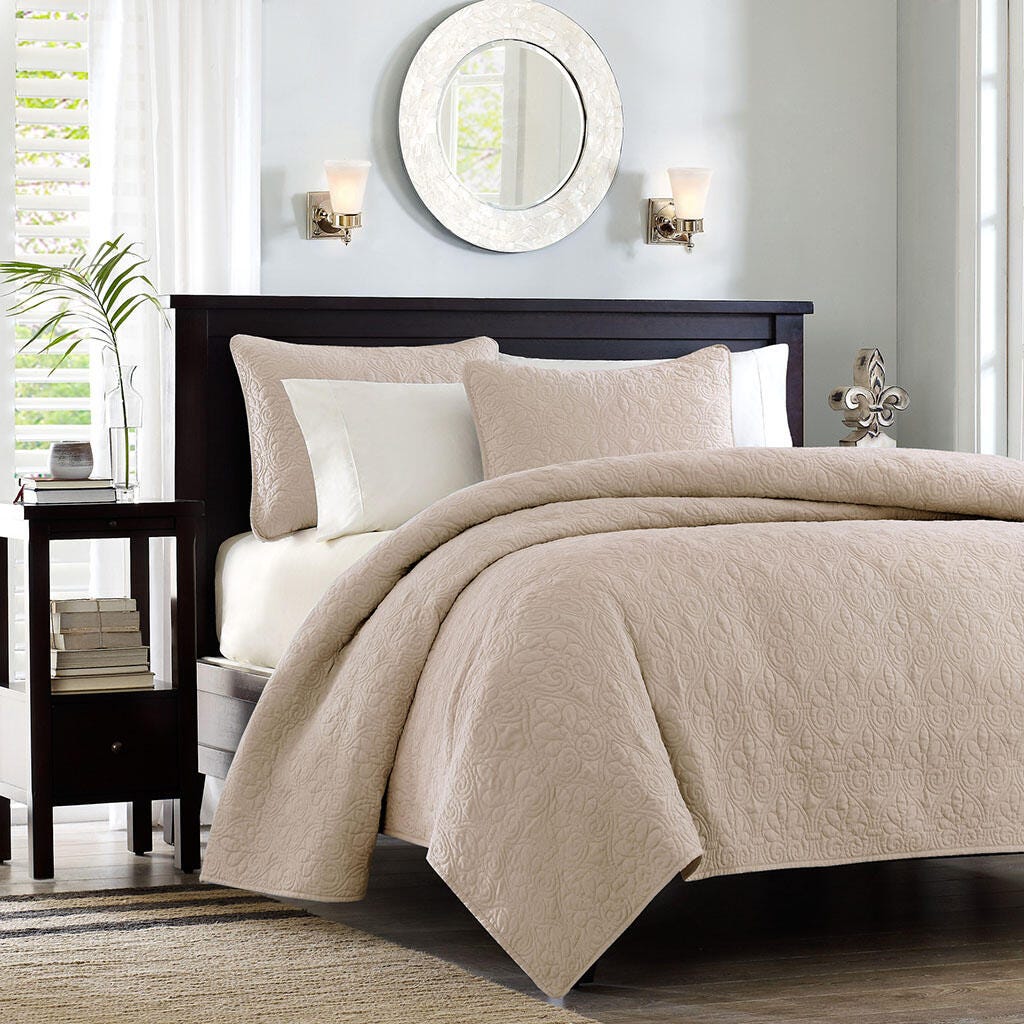 Quebec King/California King Reversible Quilt Set, Khaki, large