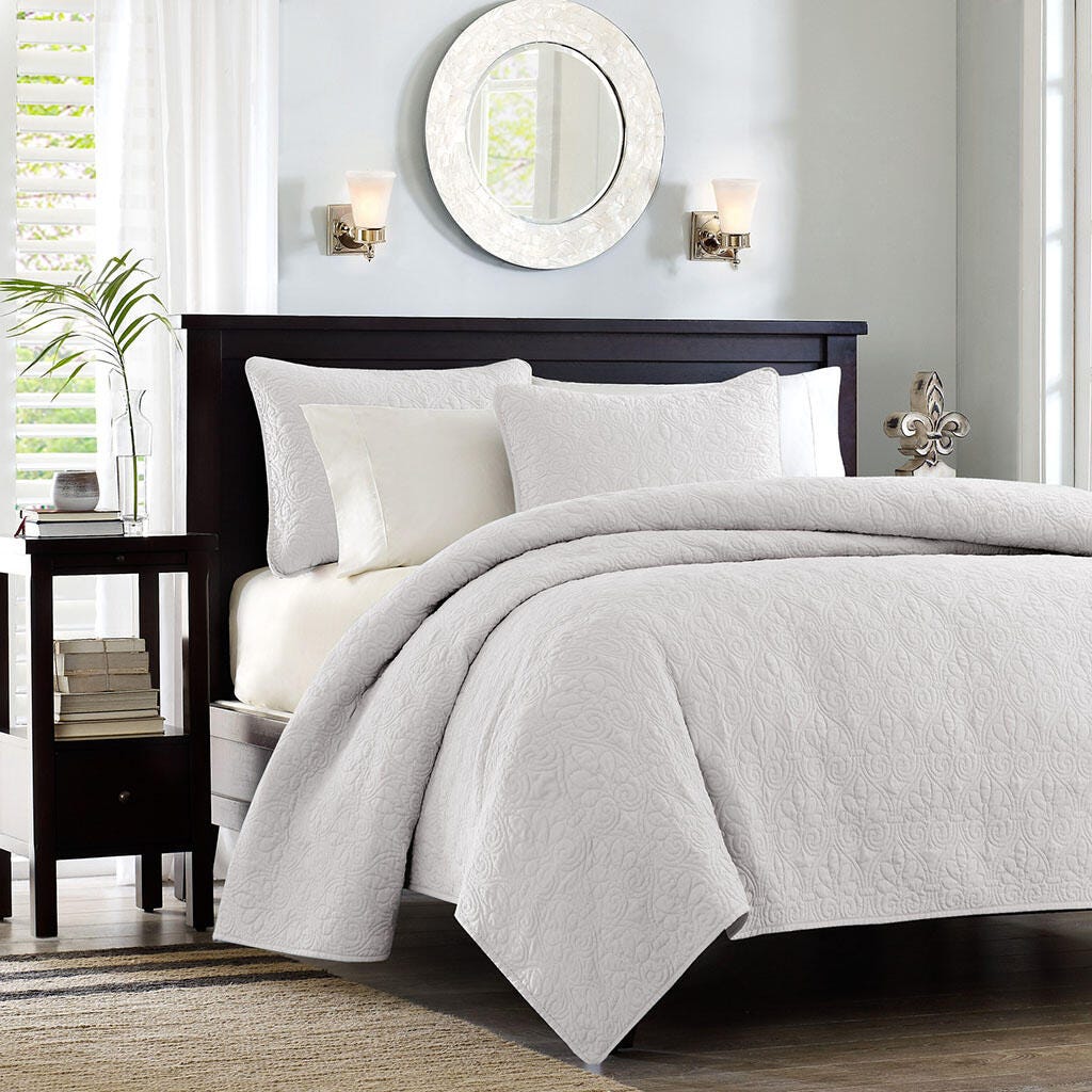 Quebec Full/Queen Reversible Quilt Set, White, large