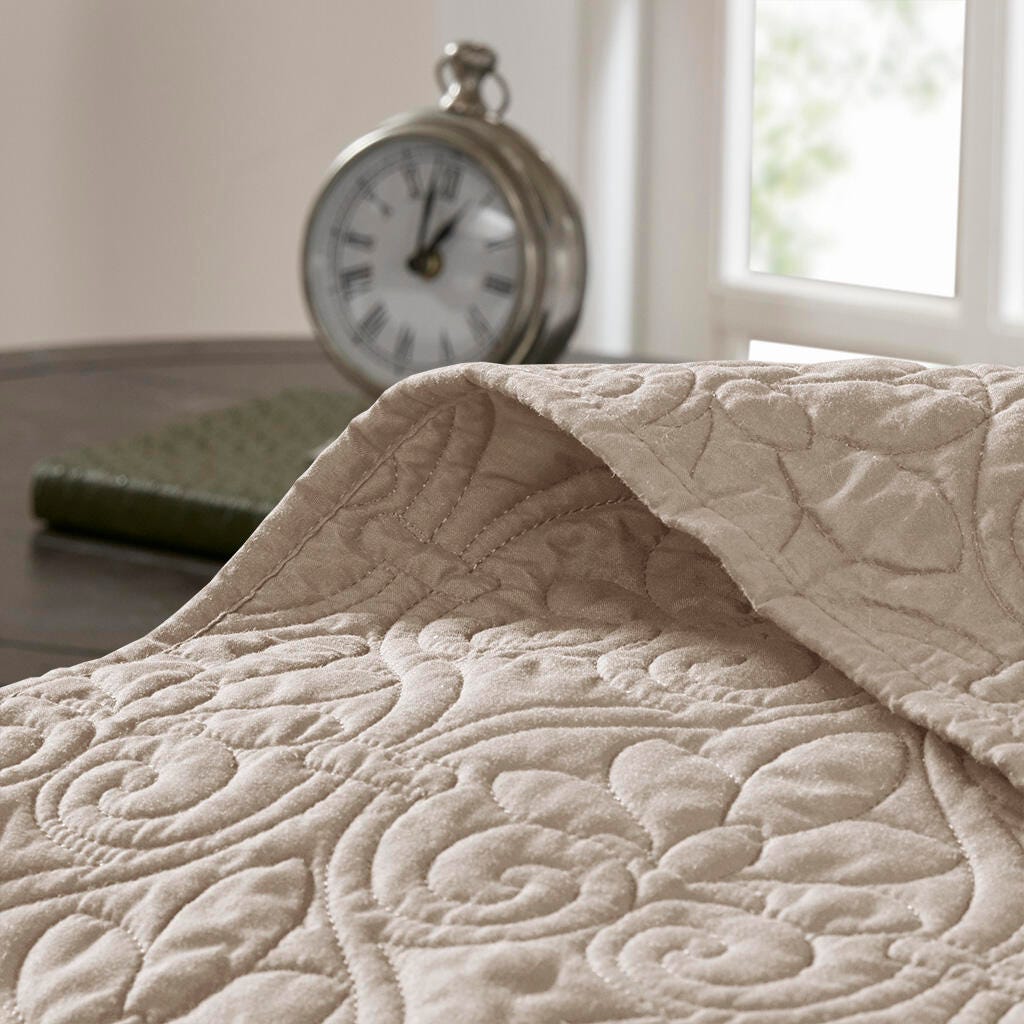 Quebec Full/Queen Reversible Quilt Set, Khaki, large