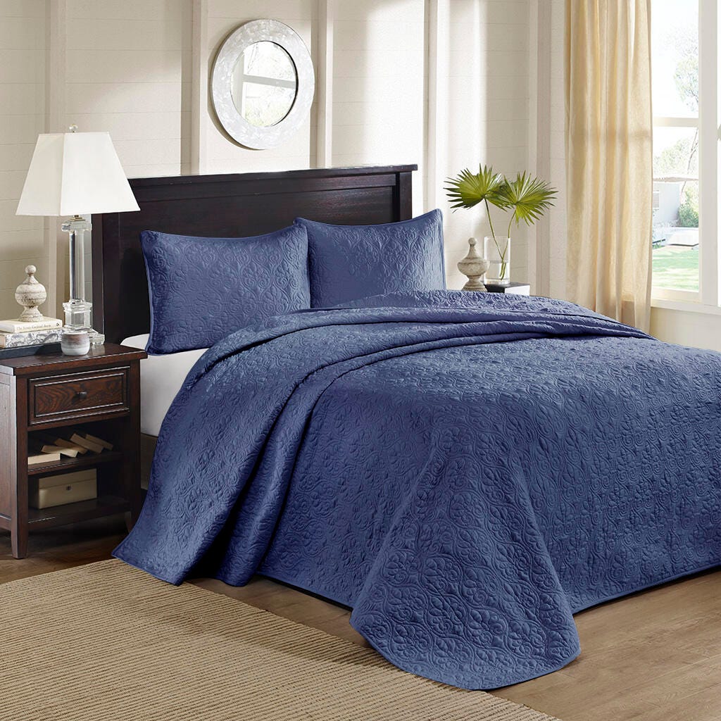 Quebec King Reversible Bedspread Set, Navy, large