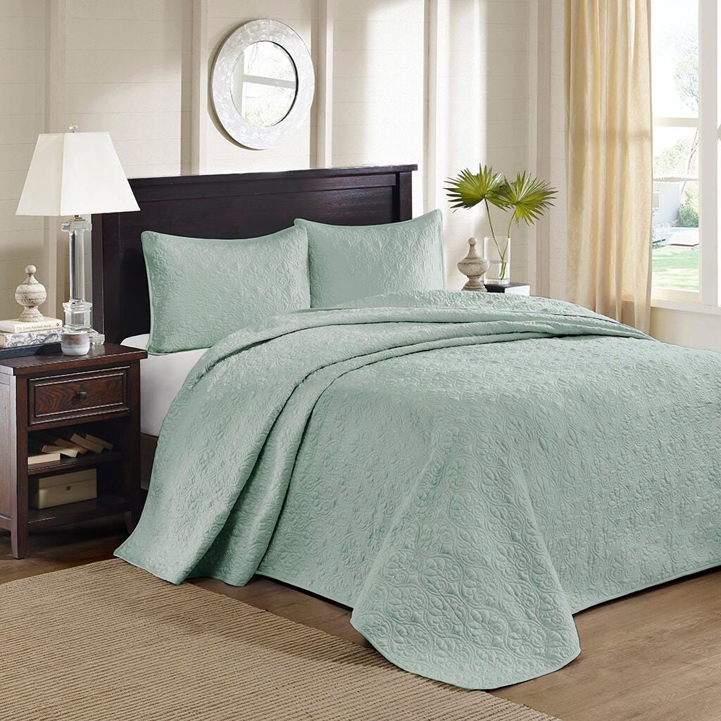 Quebec King Reversible Bedspread Set, Seafoam, large