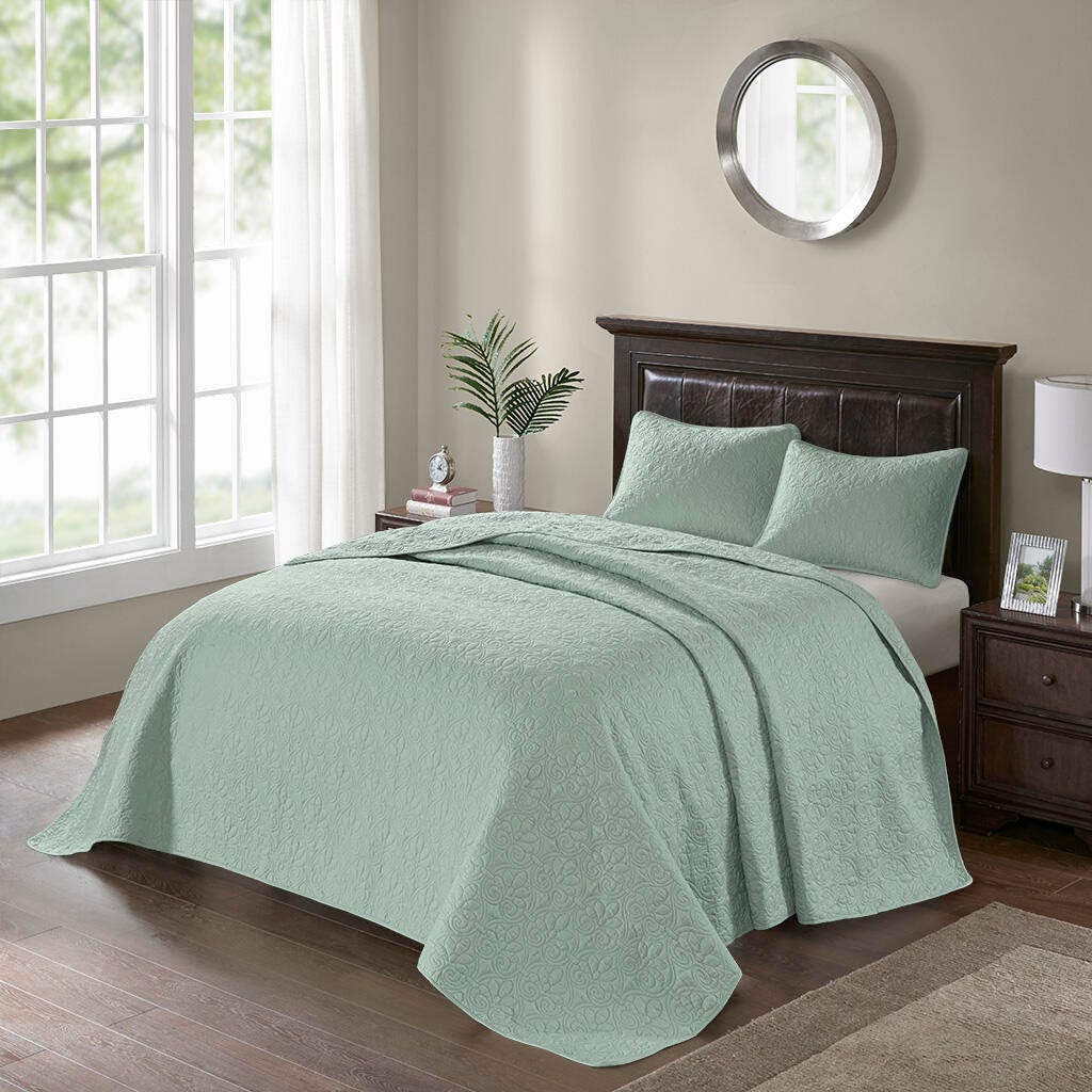 Quebec King Reversible Bedspread Set, Seafoam, large