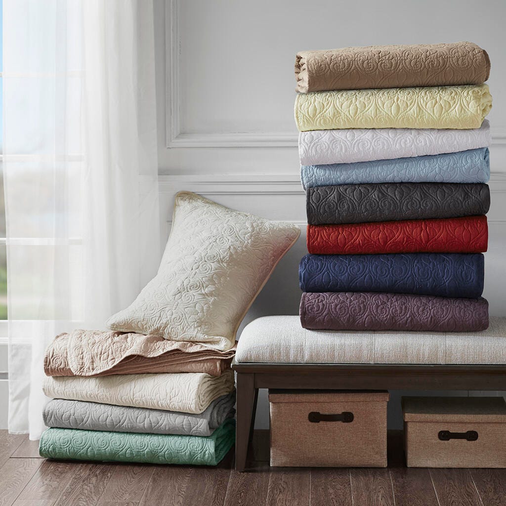 Quebec King Reversible Bedspread Set, Cream, large