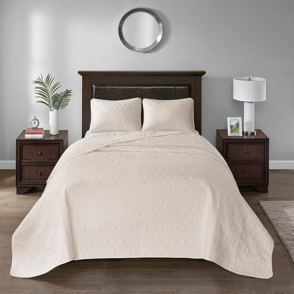 Quebec Queen Reversible Bedspread Set, Cream, large