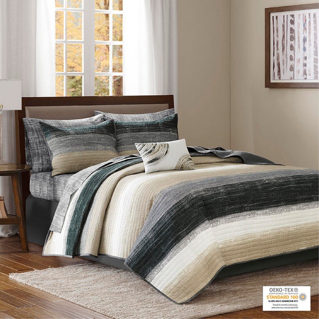 Saben Queen 8 Piece Quilt Set with Bed Sheets