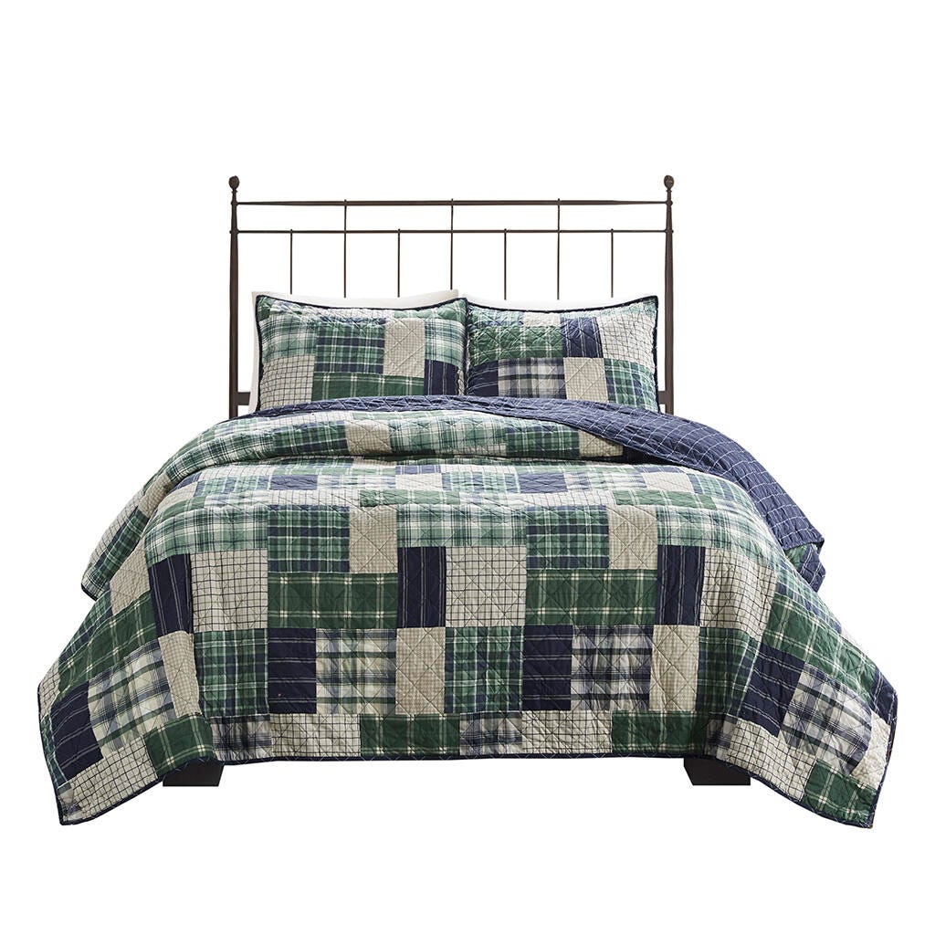 Timber Full/Queen 3 Piece Reversible Printed Quilt Set, Green/Navy, rollover