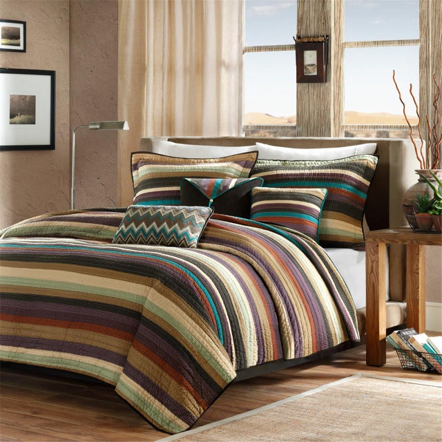 Yosemite Full/Queen Reversible Quilt Set with Throw Pillows