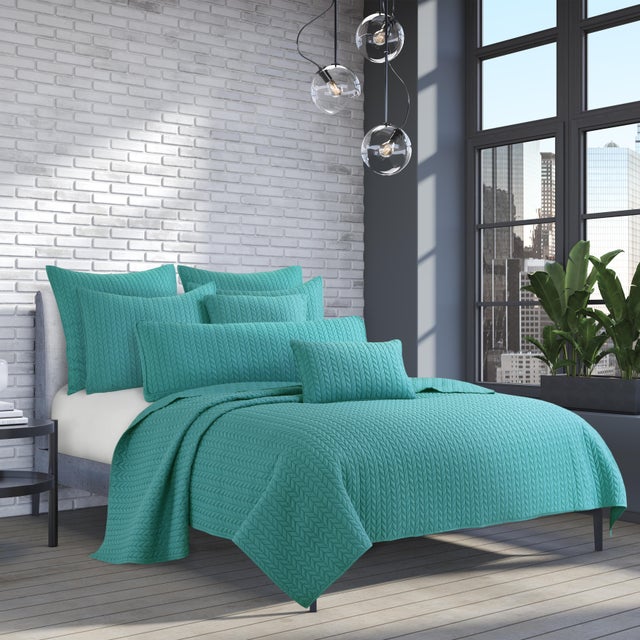 J. Queen Bold Cayman Full/Queen Quilt