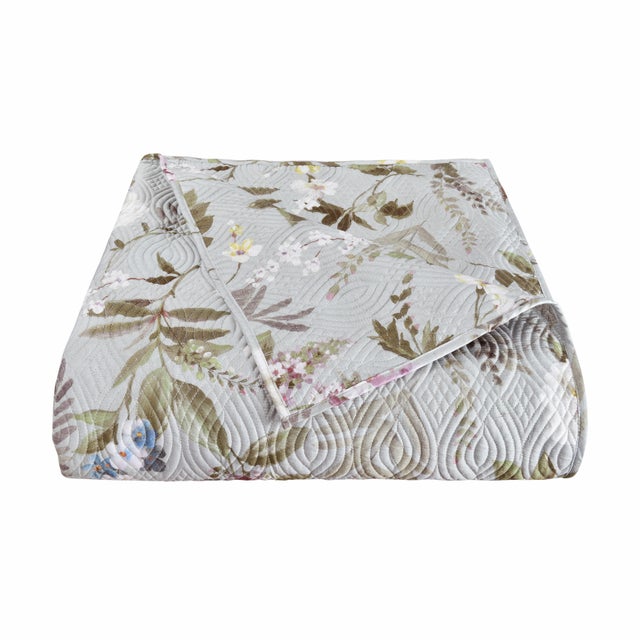 J. Queen Cottage Sara Full/Queen 3 Piece Quilt Set