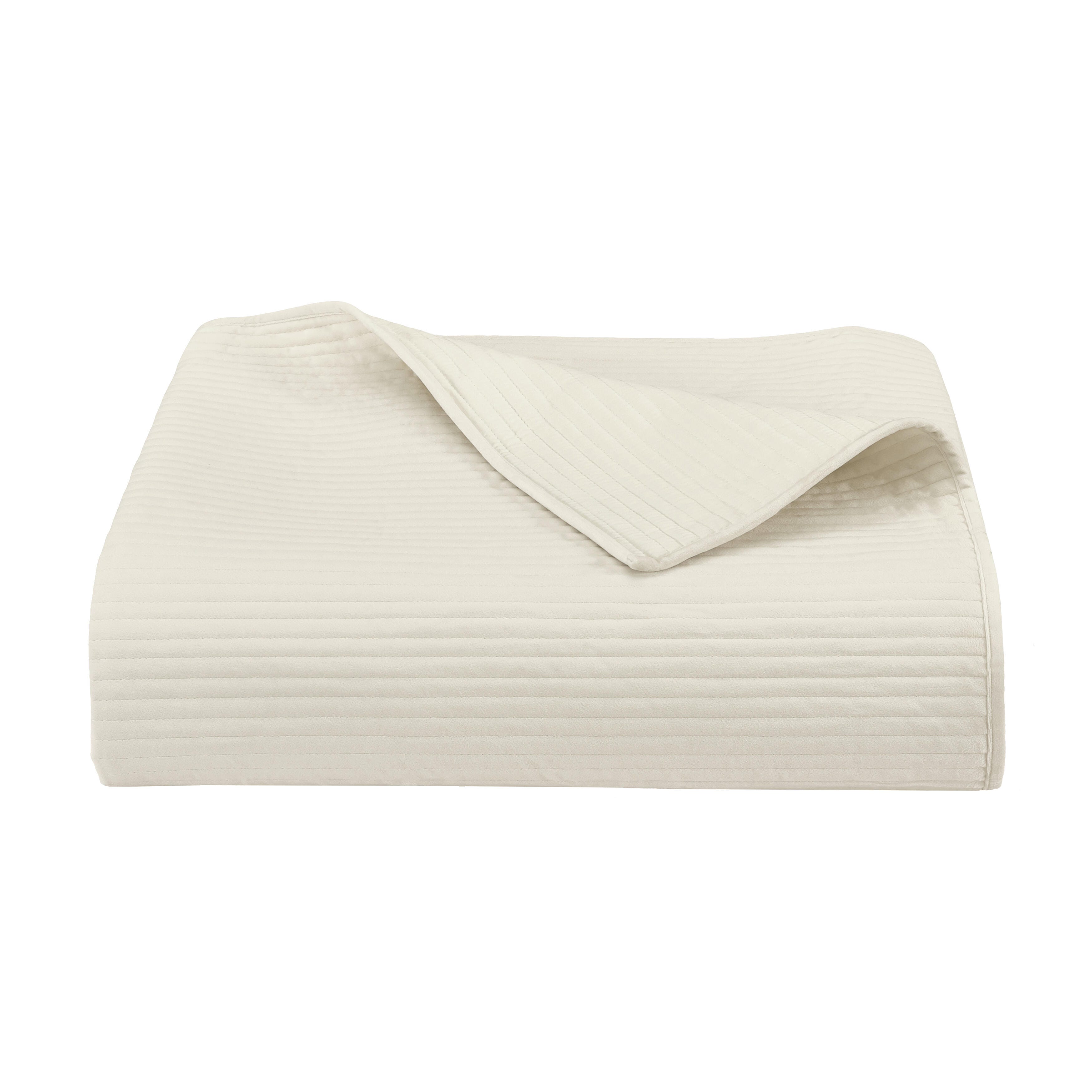 J. Queen New York Townsend Quilt King/California King 3 Piece Quilt Set, Ivory, rollover