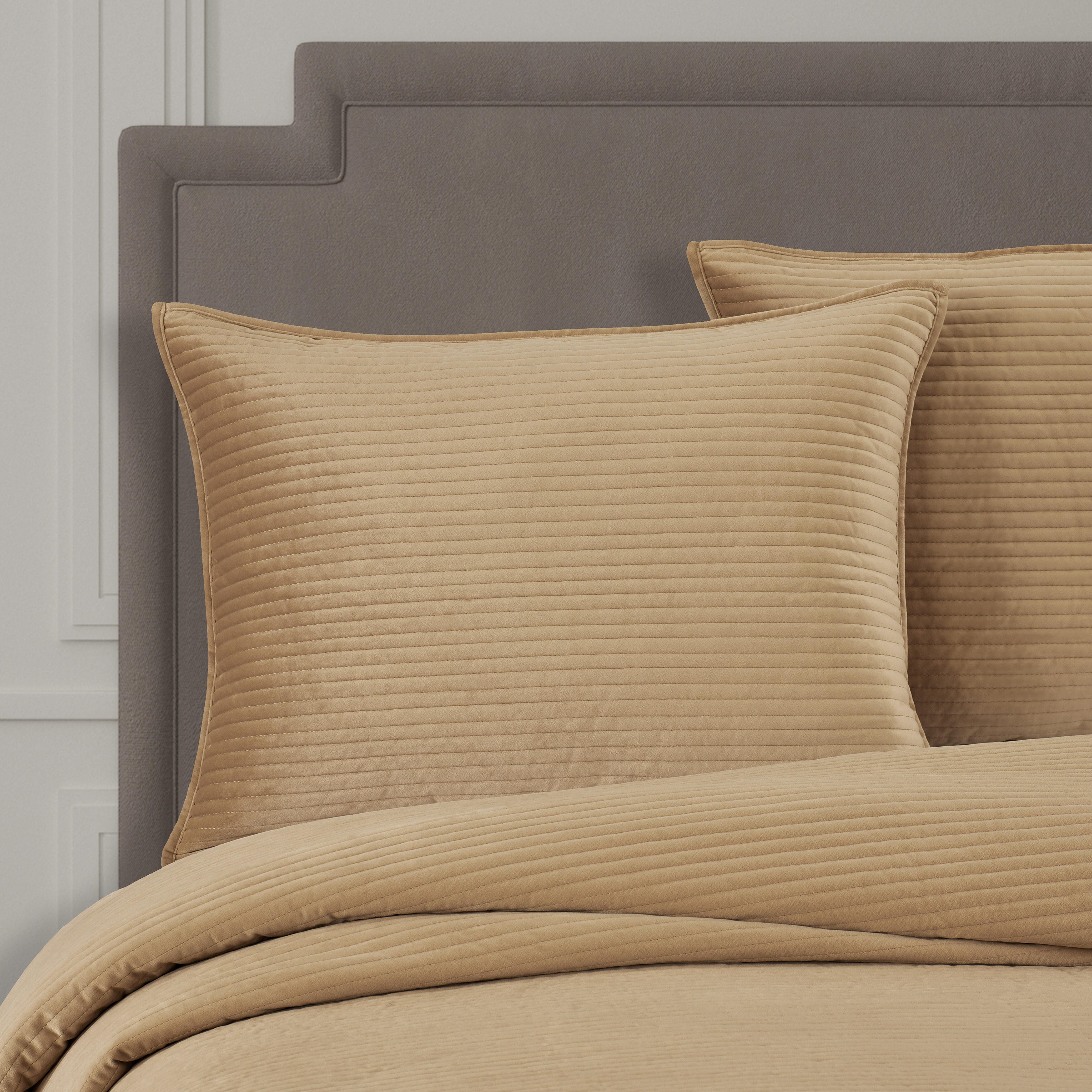 J. Queen New York Townsend Quilt Full/Queen 3 Piece Quilt Set, Gold, large