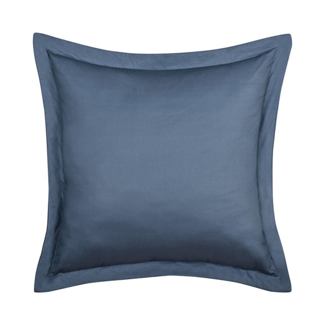 J. Queen Cottage Sara 20" Square Decorative Throw Pillow