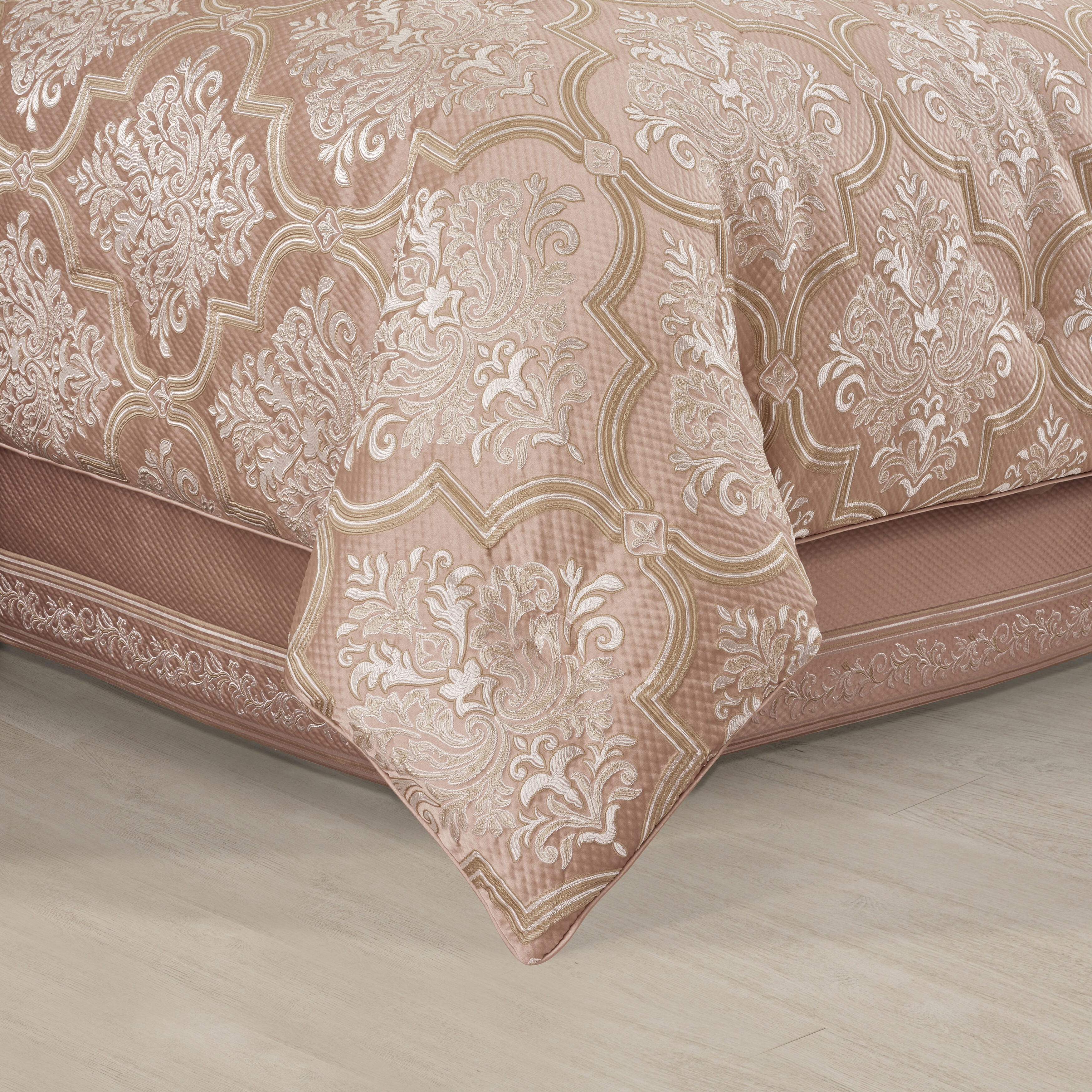 J.Queen New York Rosewater King 2 Piece Comforter Set, Blush, large