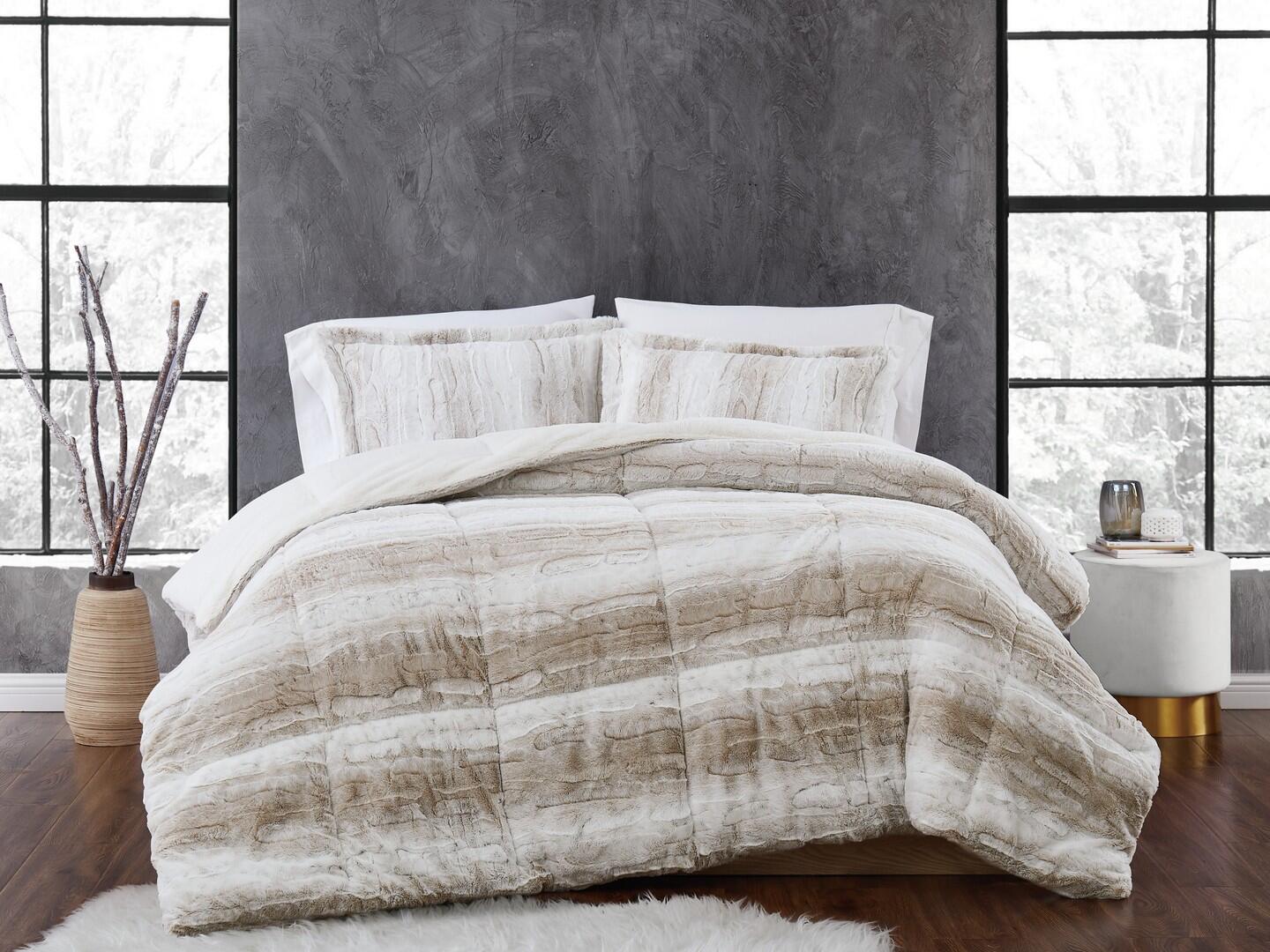 Christian Siriano NY Snow Leopard 3 Piece Full/Queen Comforter Set, Cream, large
