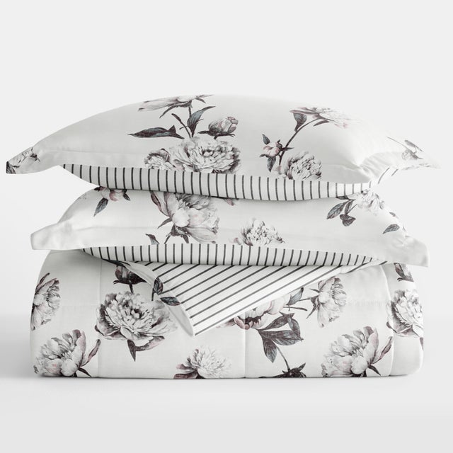 iEnjoy Home Vintage Magnolia Full/Queen Reversible Comforter Set