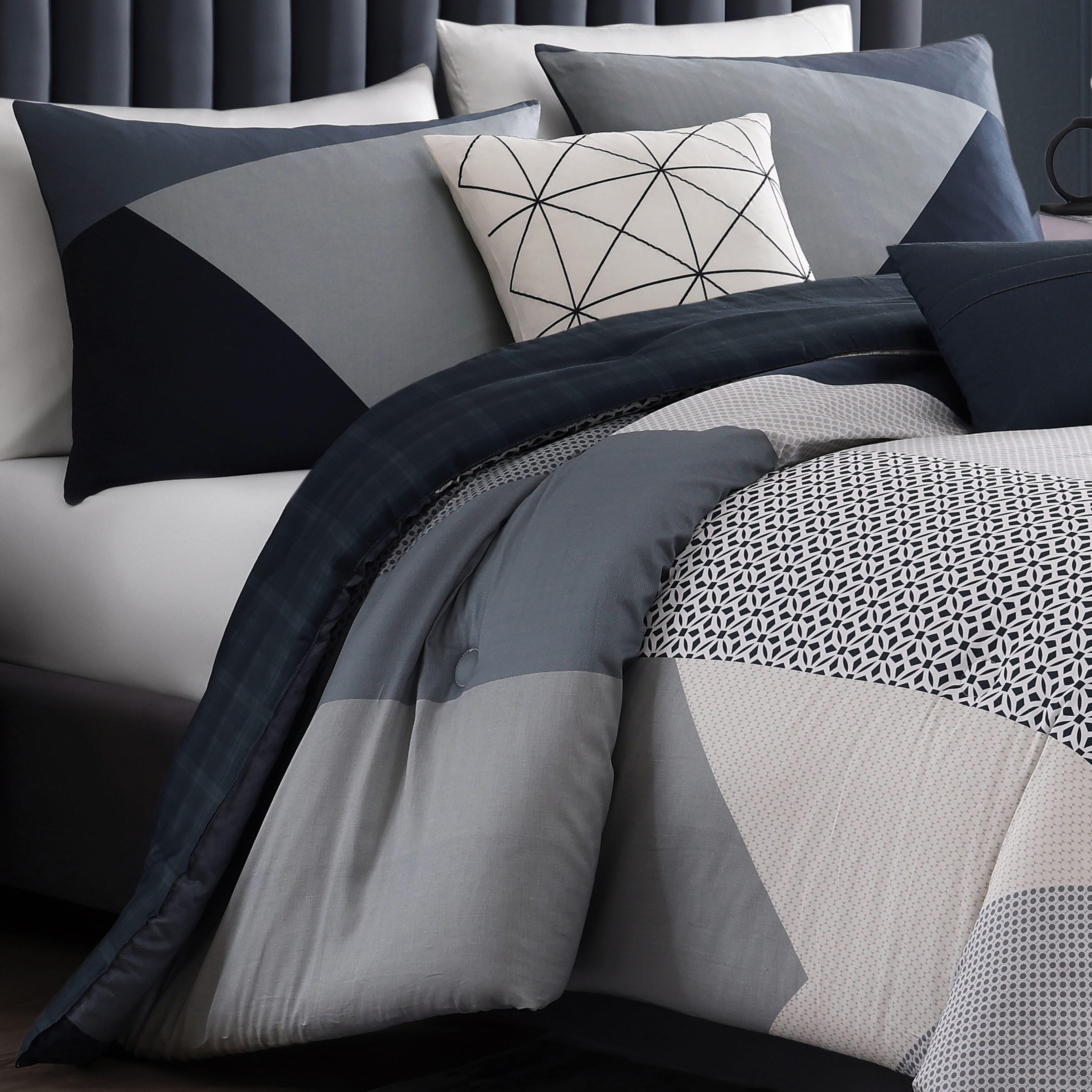 Geo Fusion 200 Thread Count 5 Piece Reversible King Comforter Set, Blue, large