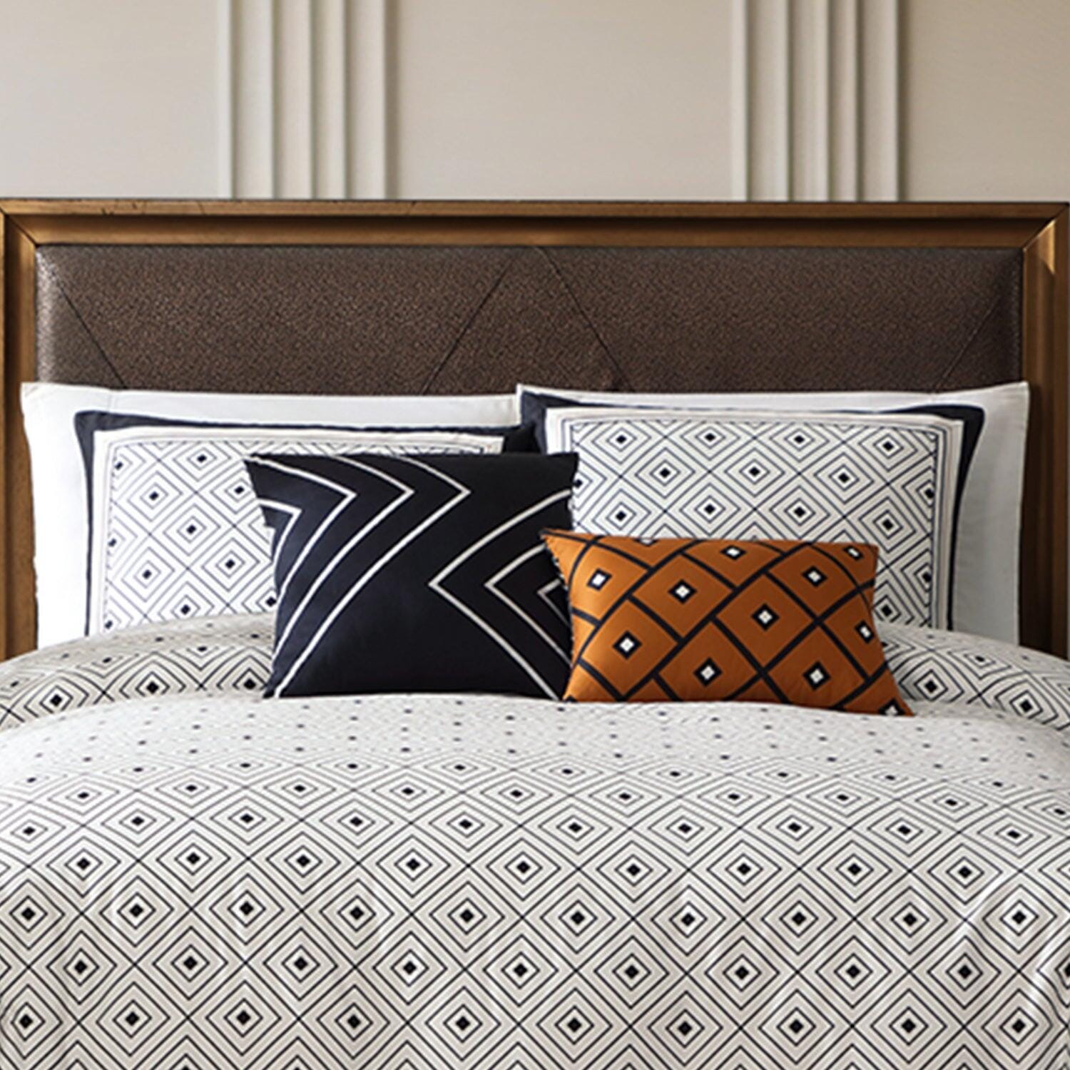 Geometric 200 Thread Count 5 Piece Reversible King Comforter Set, White, large
