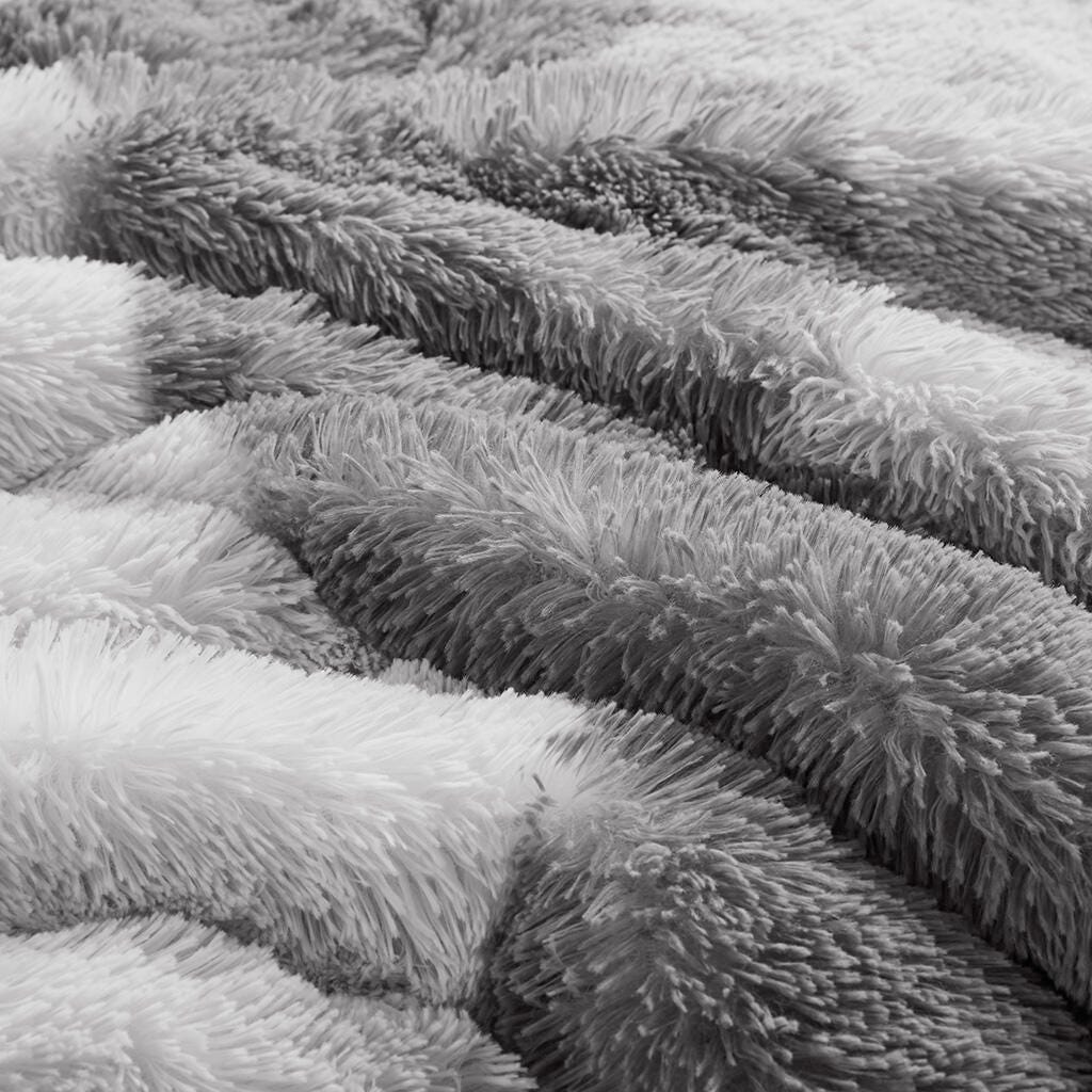 Intelligent Design Shaggy Faux Fur Full/Queen Comforter Set, Gray, large