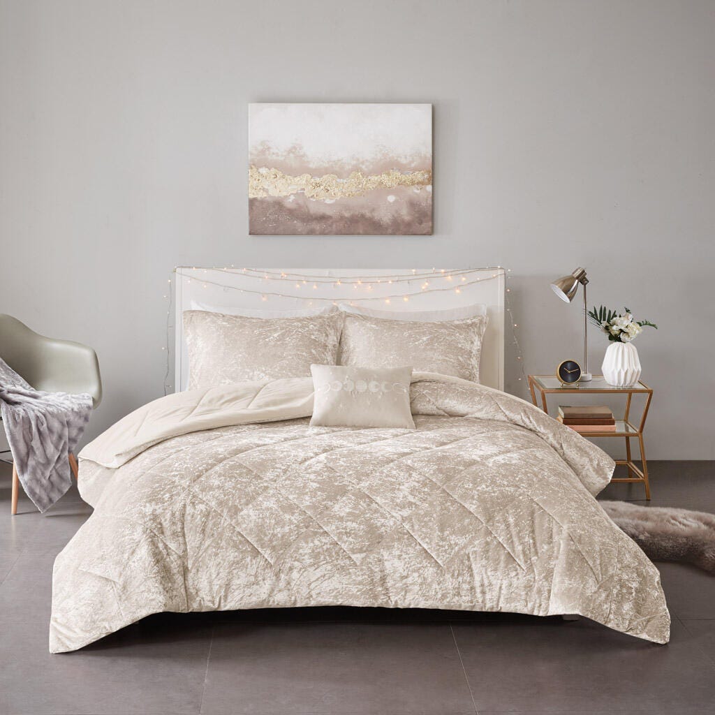 Intelligent Design Velvet King/California King Comforter Set with Throw Pillow, Champagne, large