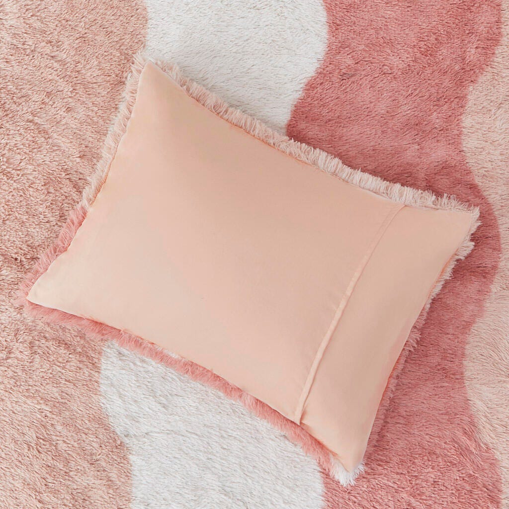 Intelligent Design Shaggy Faux Fur Full/Queen Comforter Set, Blush, large