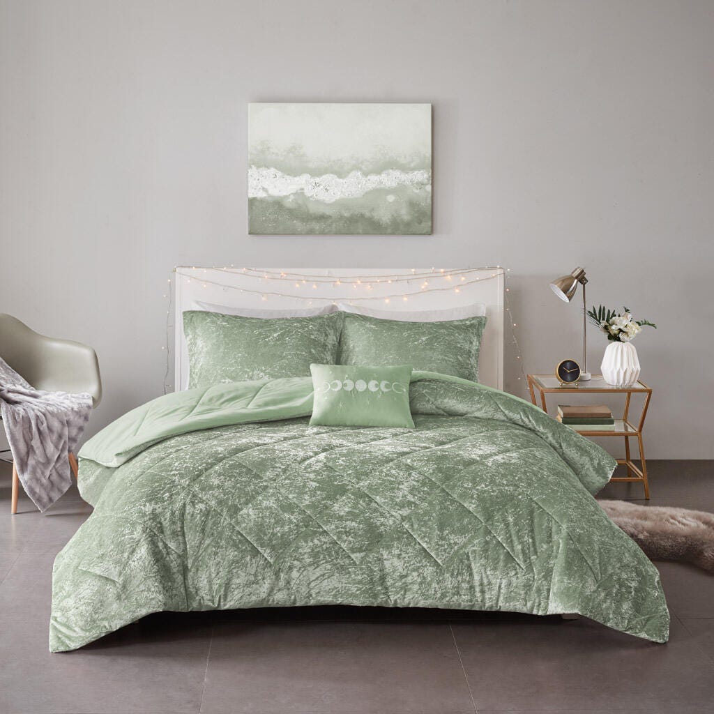 Intelligent Design Velvet Full/Queen Comforter Set with Throw Pillow, Green, large