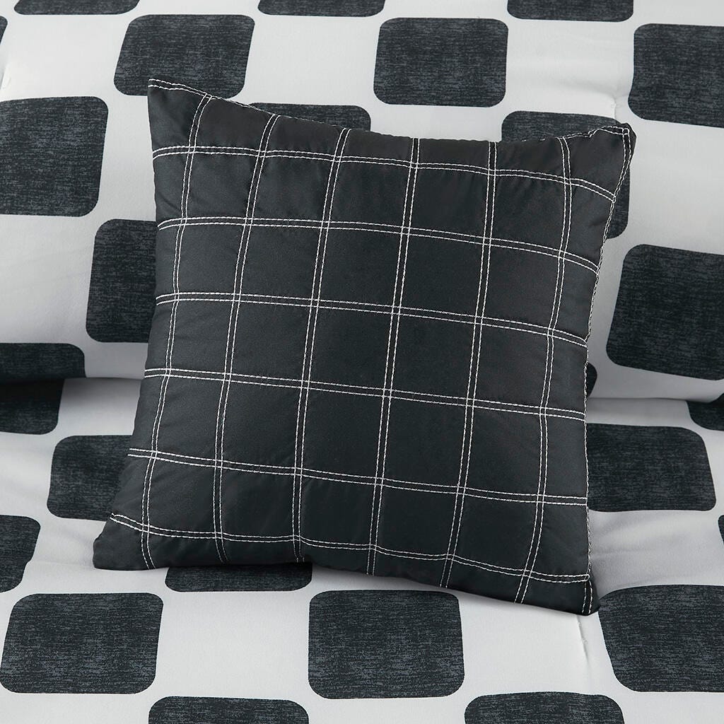 Intelligent Design Checkered Full/Queen Comforter Set, , large