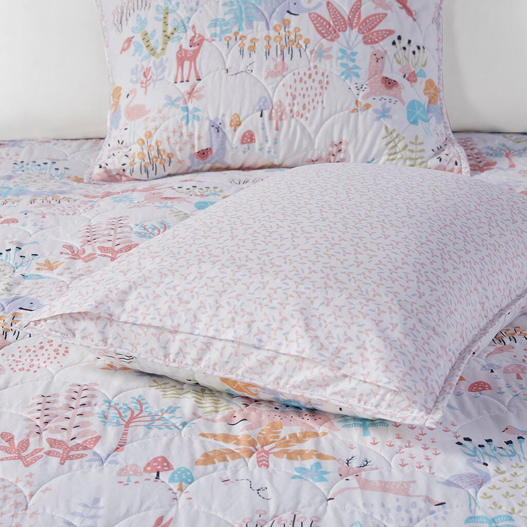 Urban Habitat Kids Animals Reversible Cotton Full/Queen Quilt Set, Blush, large