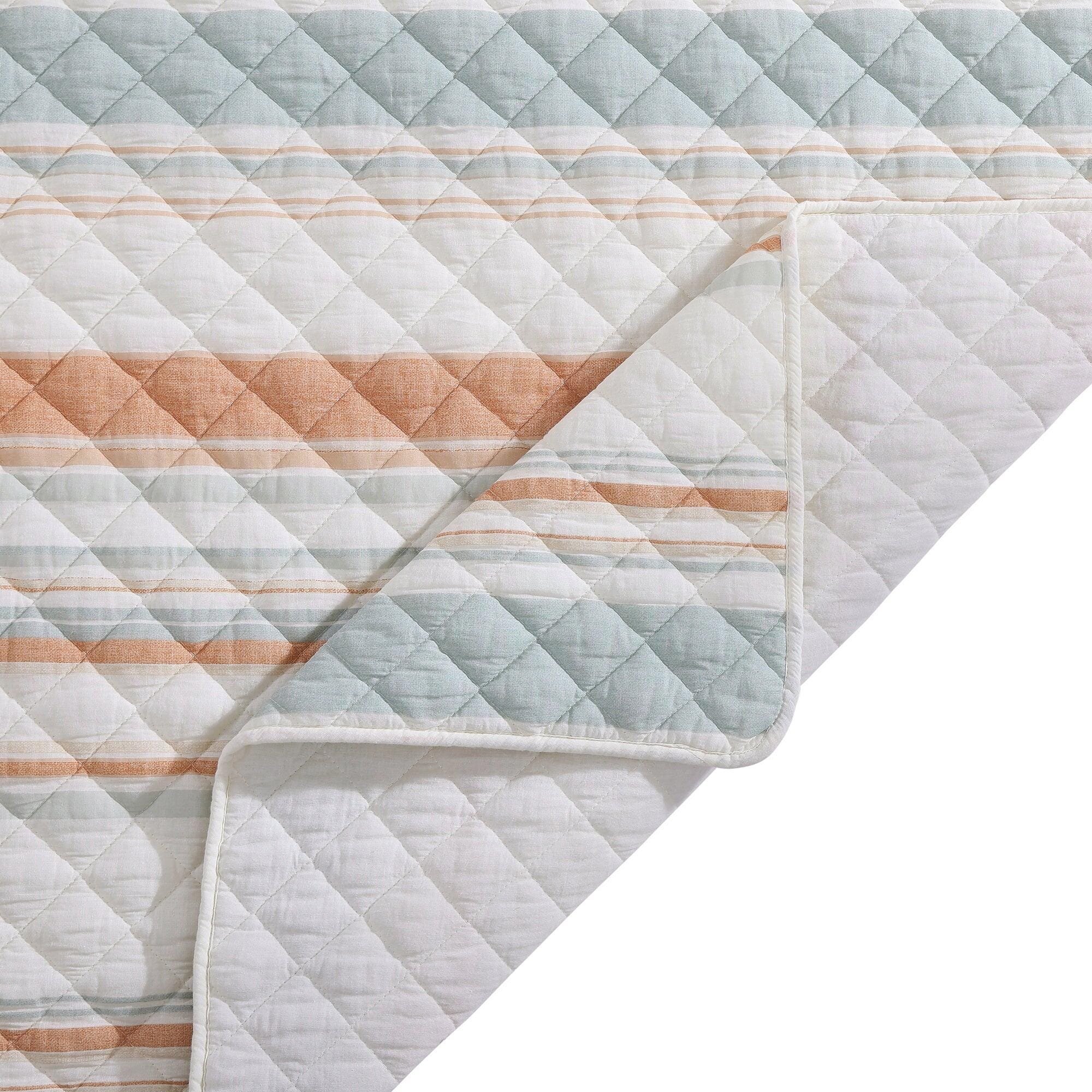 Indigo Hill Mystic 3-Piece King Quilt Set, Coral, large