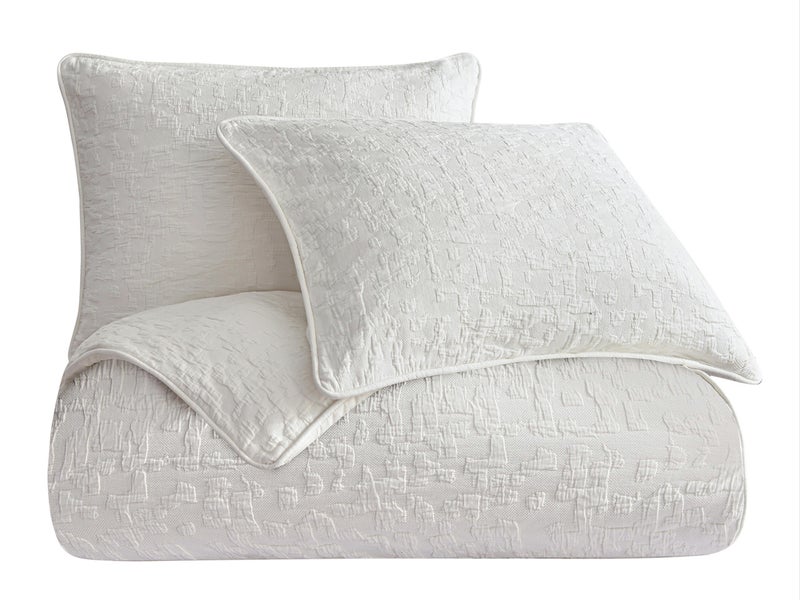 Ashley Luxe King Textured Matelasse Comforter Set, Vintage White