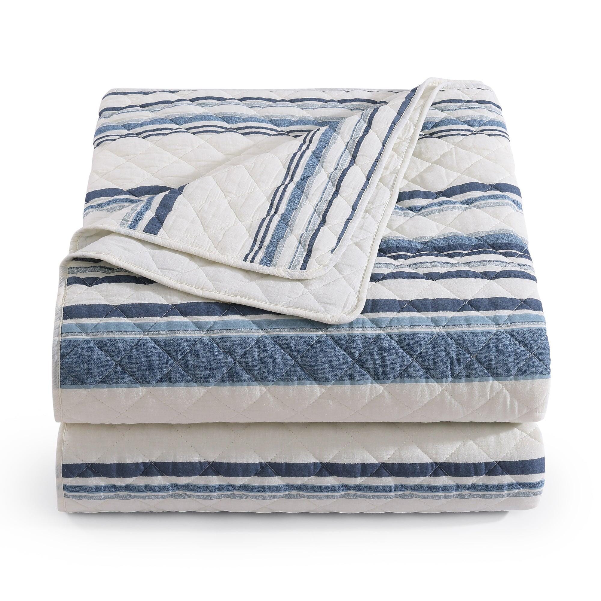 Indigo Hill Mystic 3-Piece King Quilt Set, Navy, large