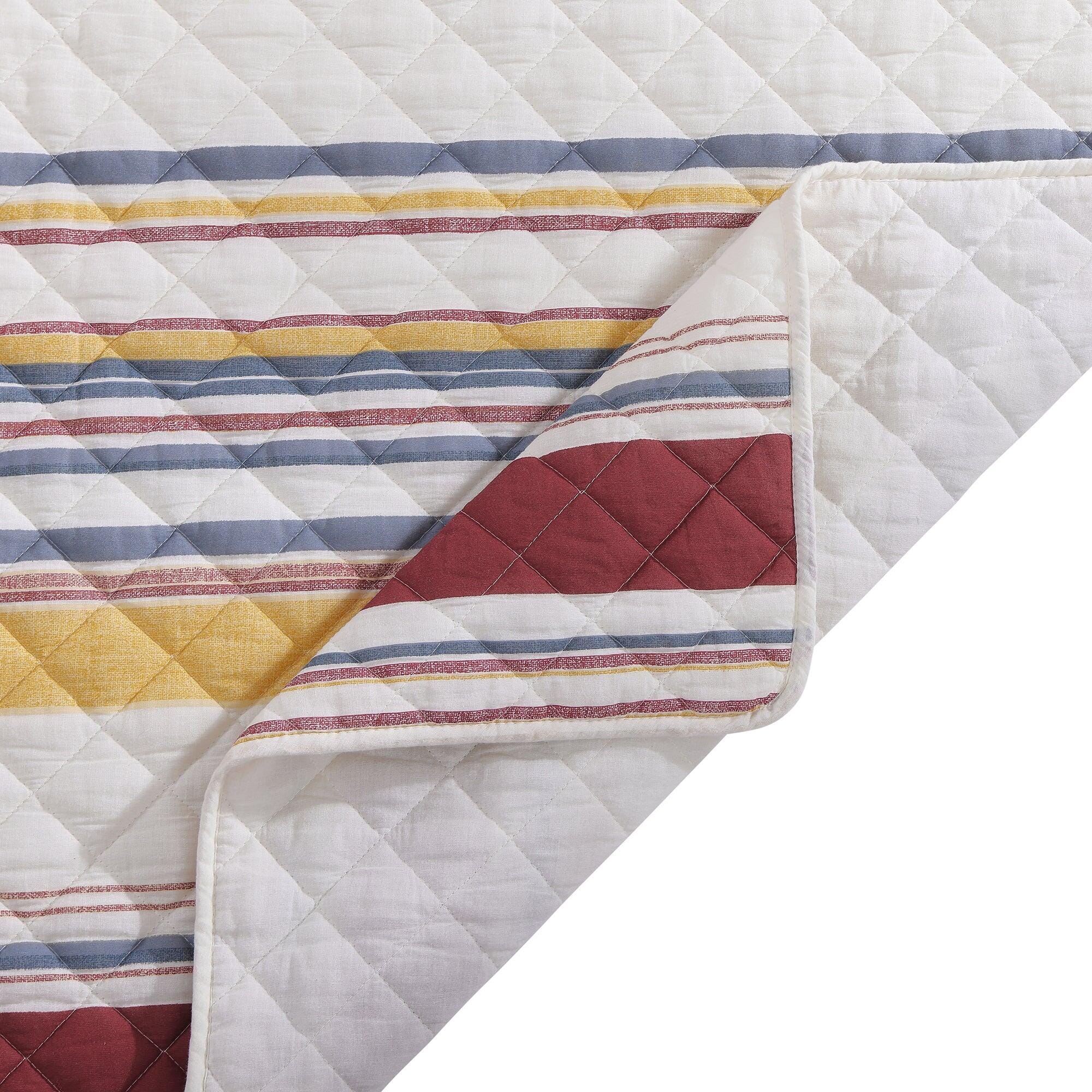 Indigo Hill Mystic 3-Piece King Quilt Set, Merlot, large