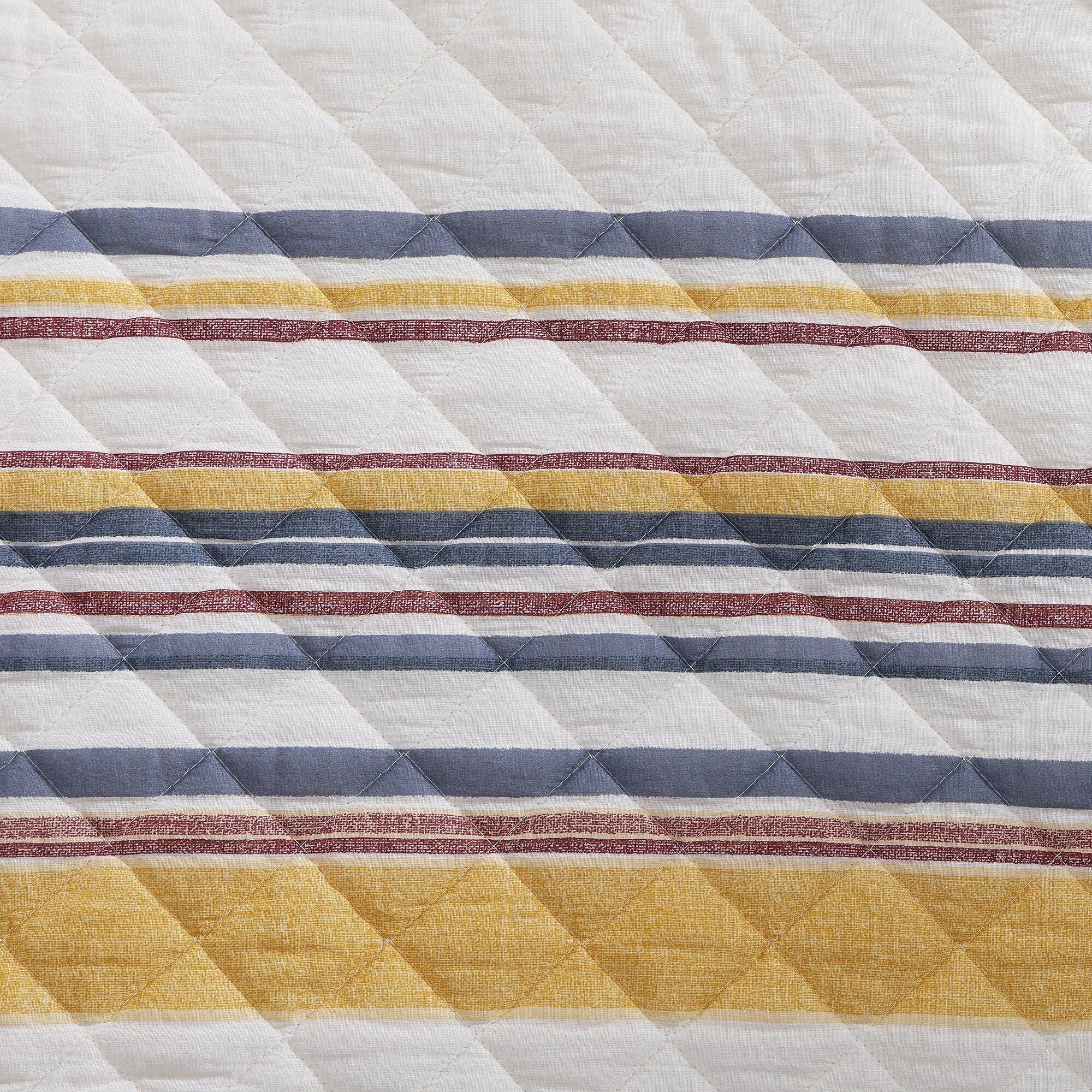 Indigo Hill Mystic 3-Piece King Quilt Set, Merlot, large