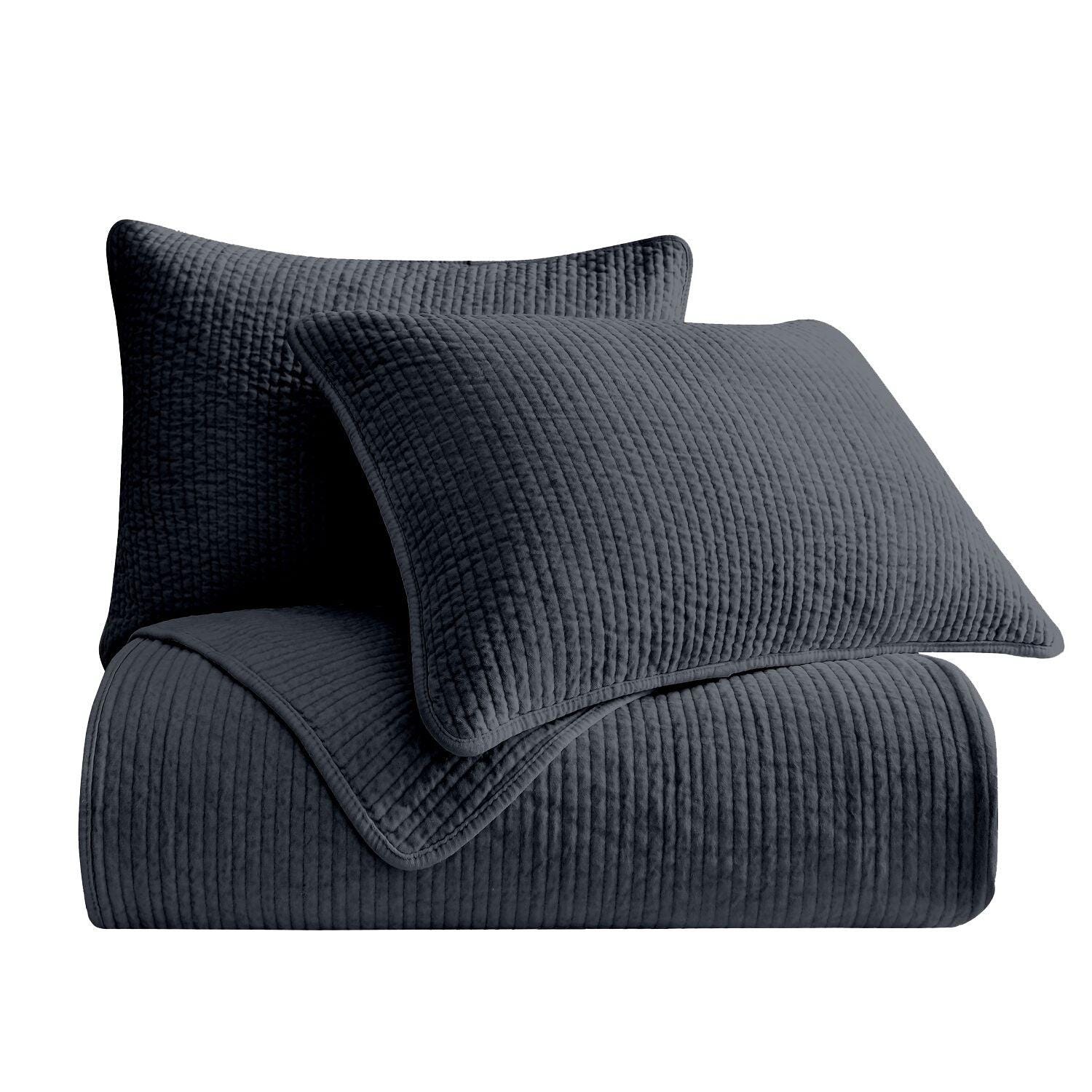 HiEnd Accents Stonewashed 3-Piece King Quilt Set, Navy, large
