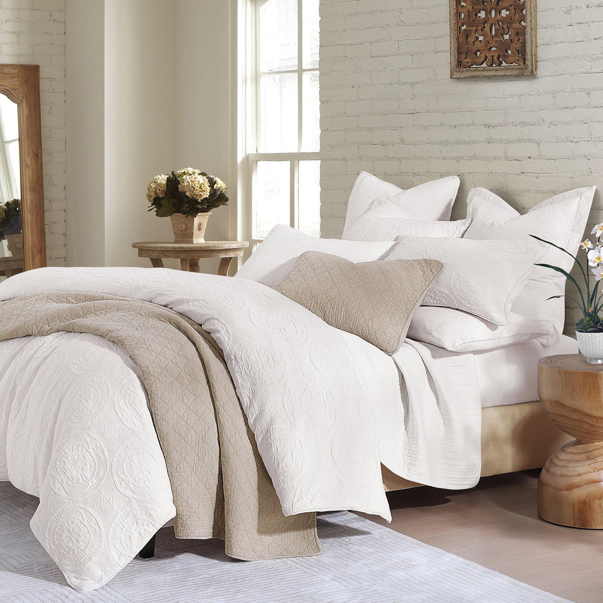 HiEnd Accents Verona 3-Piece Queen Comforter Set, Vintage White, large