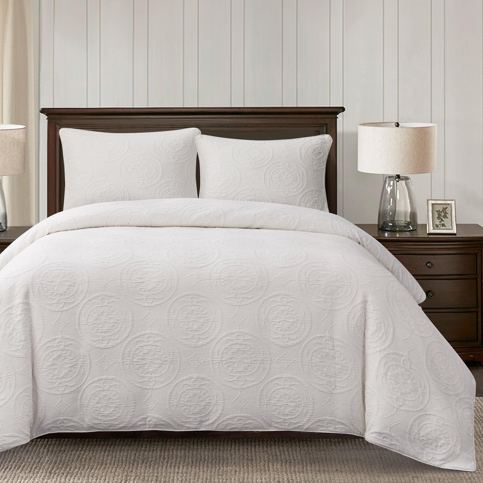HiEnd Accents Verona 3-Piece King Comforter Set, Vintage White, large