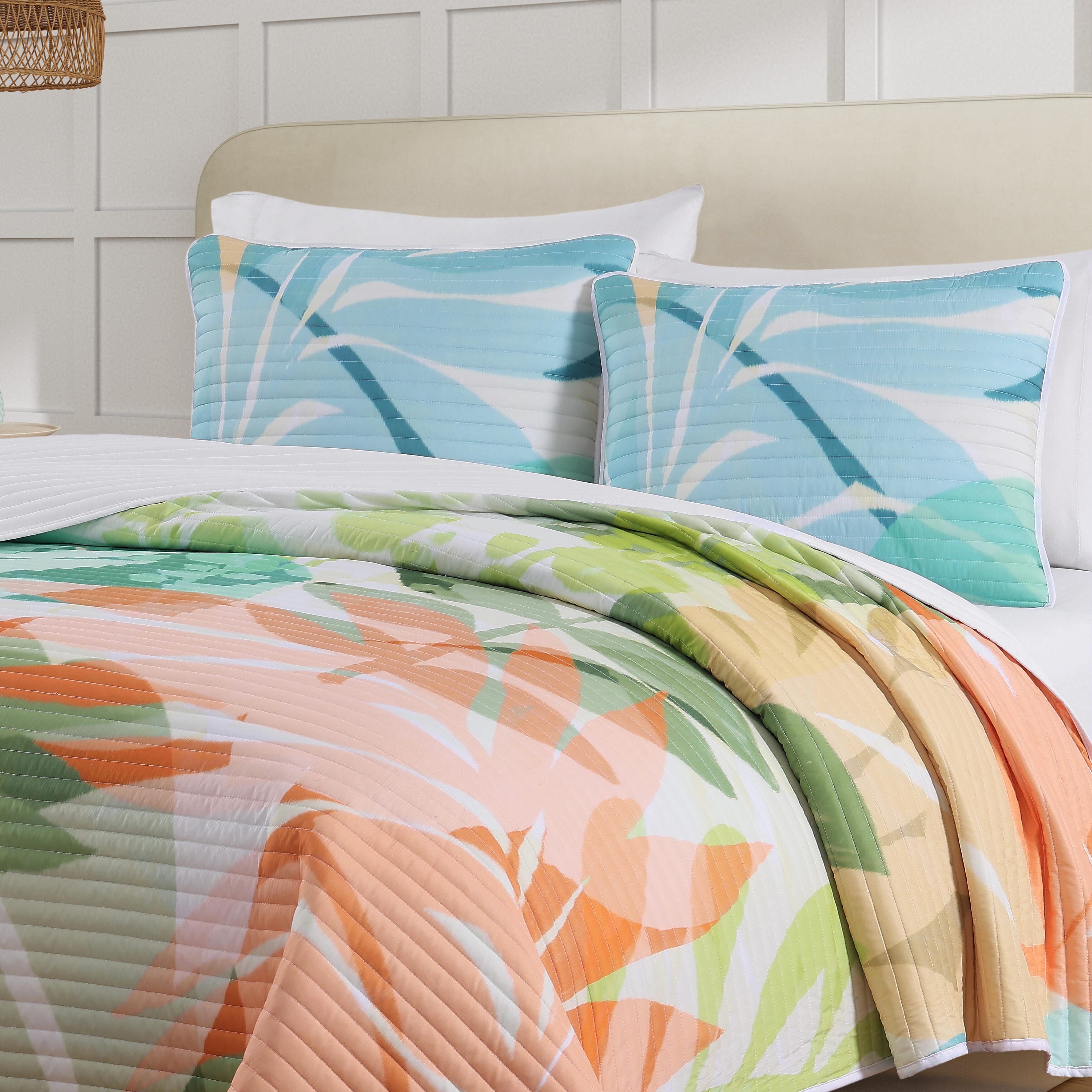 J. Queen Bold Tiki 3 Piece Full/Queen Quilt Set, Green, large