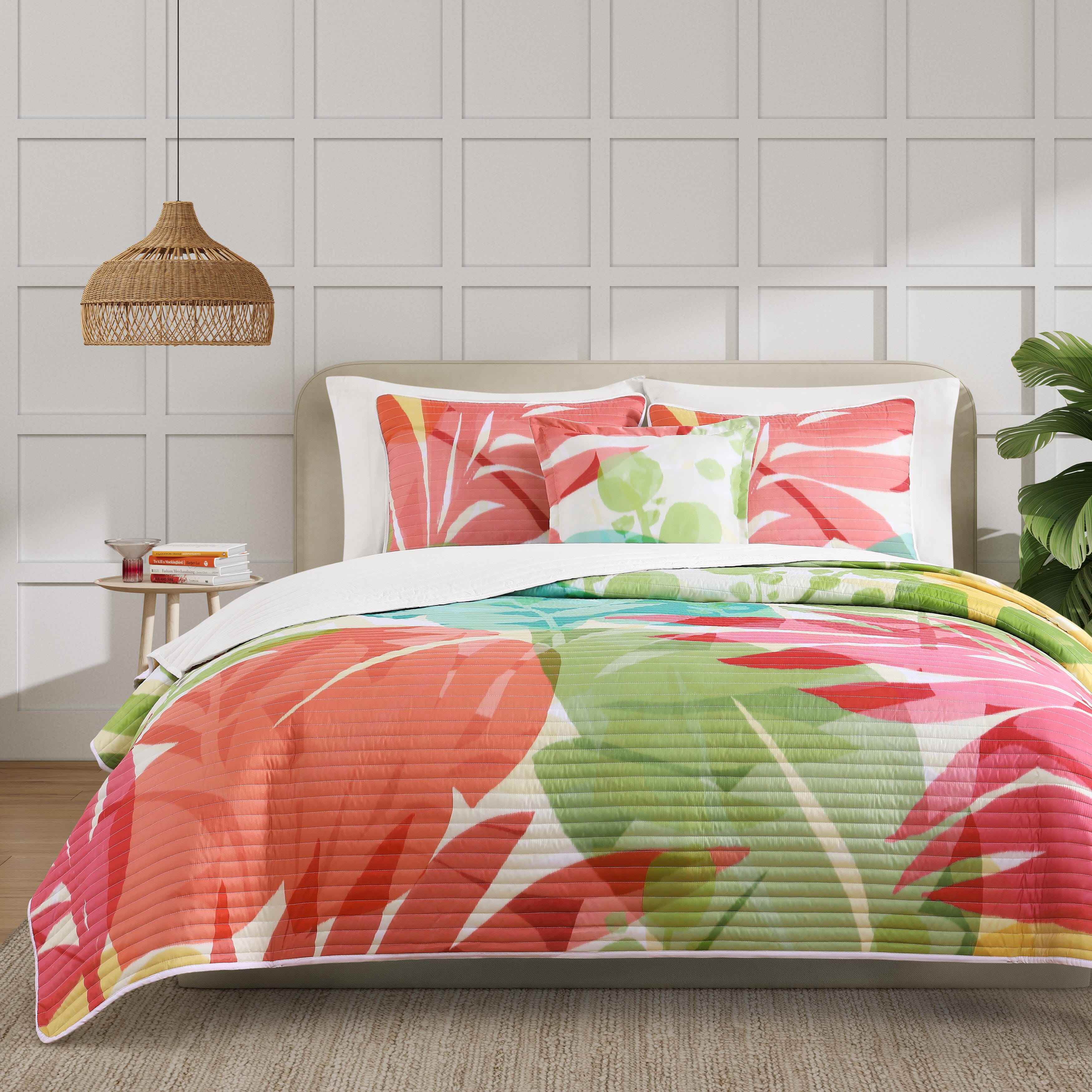 J. Queen Bold Tiki 3 Piece Full/Queen Quilt Set, Fuchsia, rollover