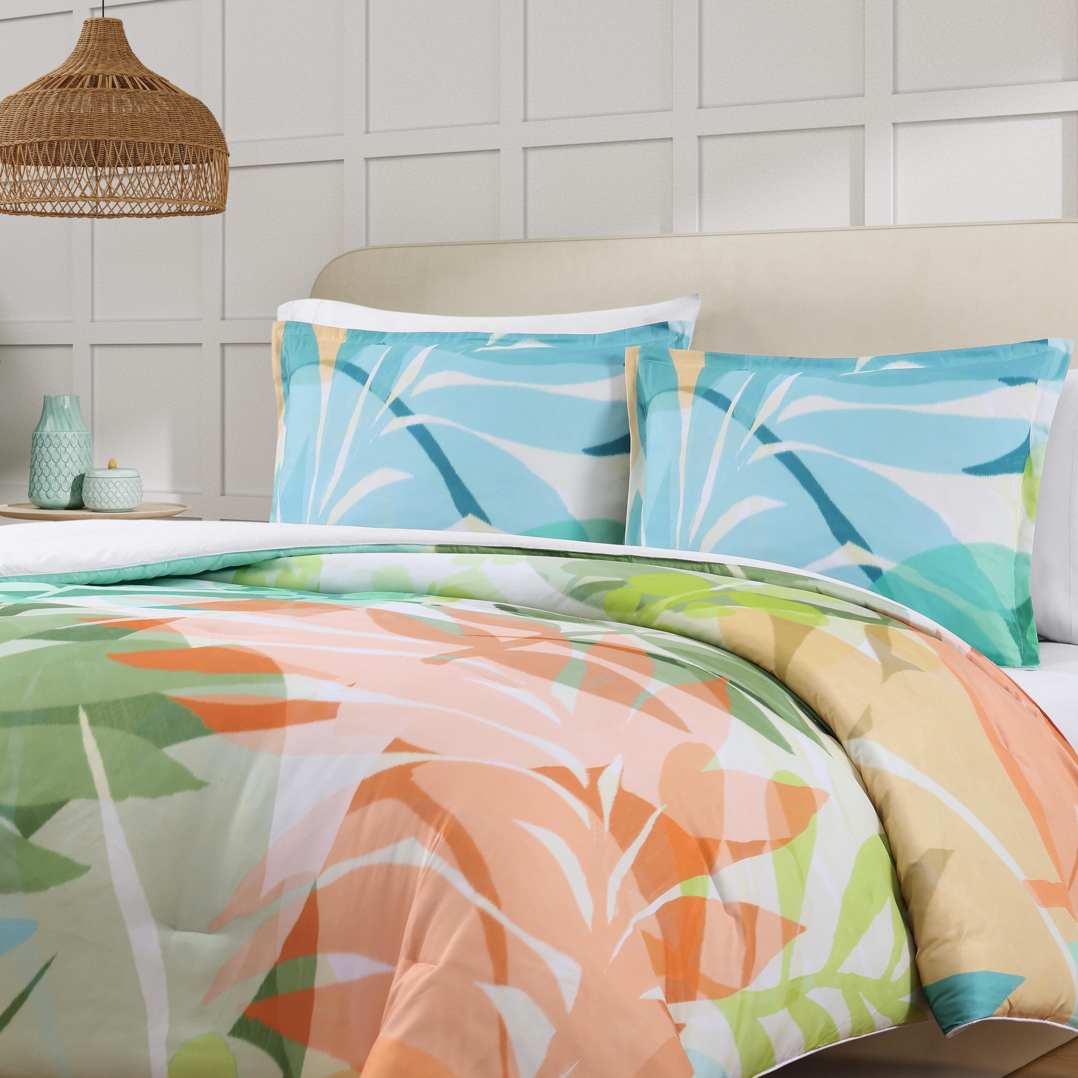 J. Queen Bold Tiki 2 Piece Twin/Twin Xl Comforter Set, Green, large