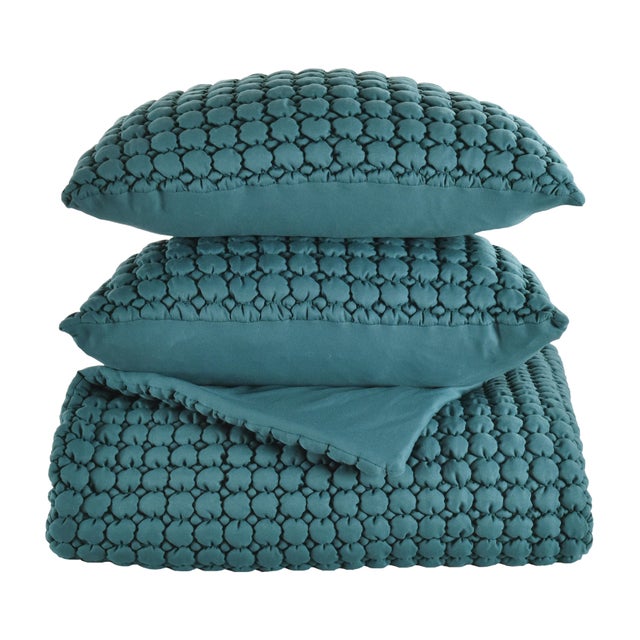 J. Queen Bold Cloud Puff 3 Piece Full/Queen Quilt Set