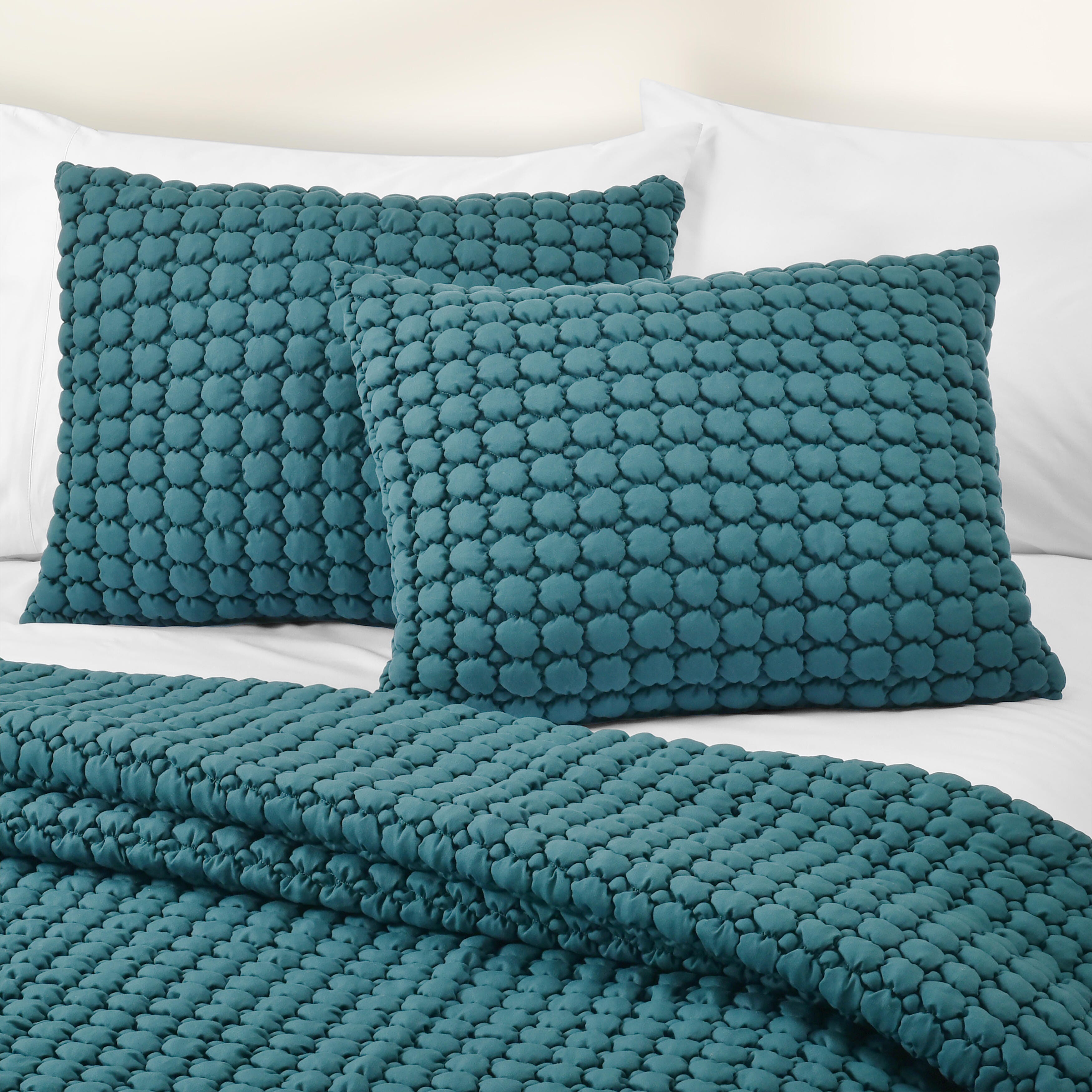 J. Queen Bold Cloud Puff 2 Piece Twin/Twin Xl Quilt Set, Teal, large