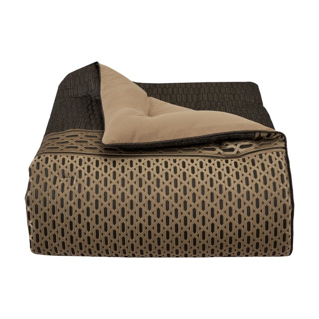 J. Queen New York Metropolitan 3-Piece Full Comforter Set