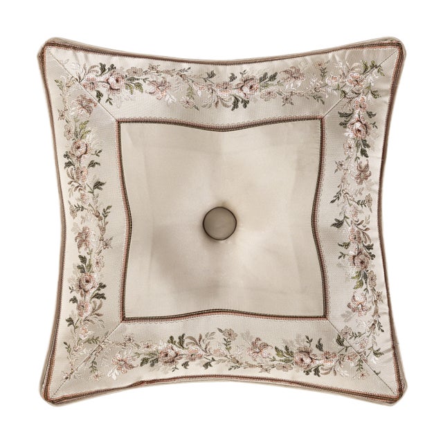 J. Queen New York Pecora 18" Decorative Throw Pillow