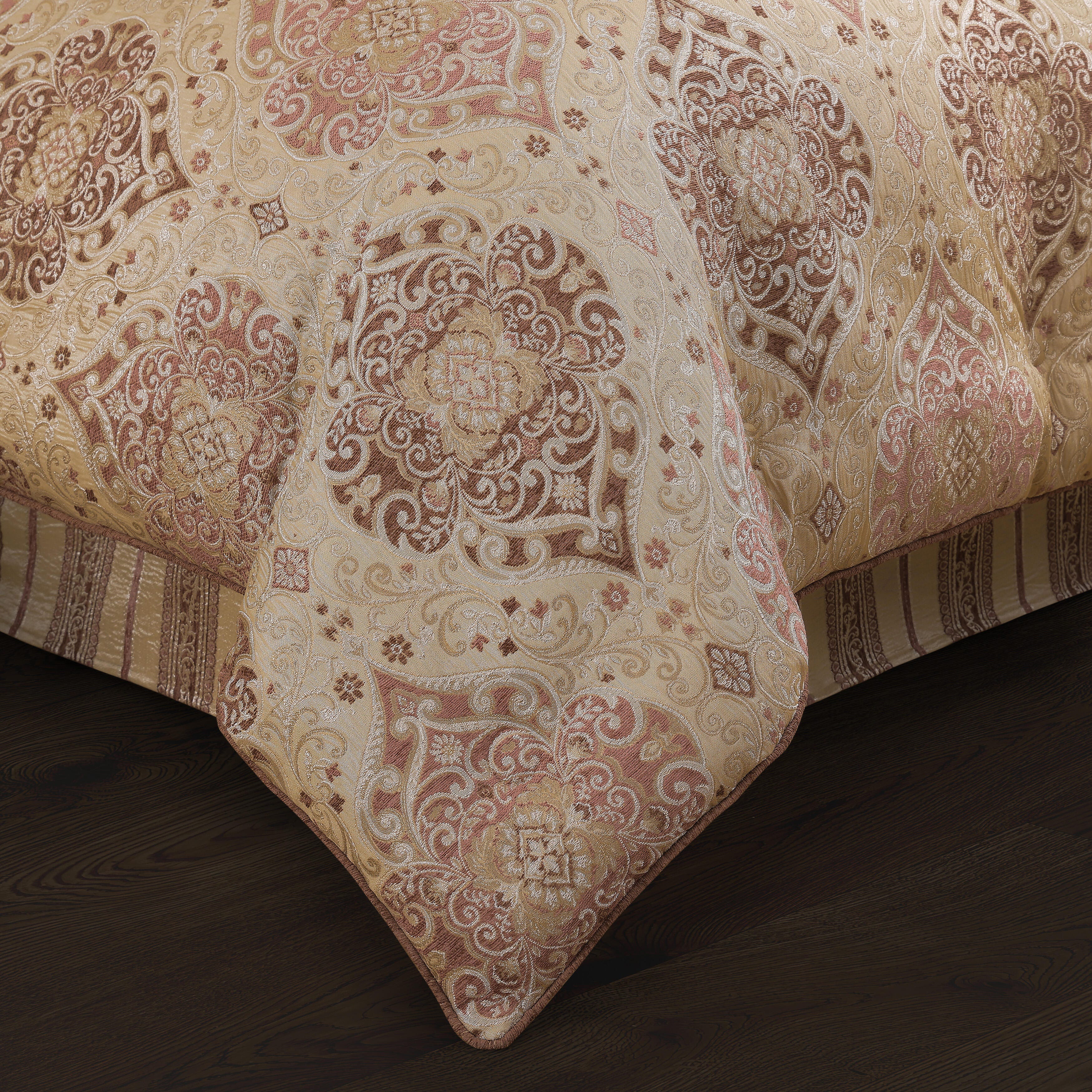 J. Queen New York Weston 4-Piece King Comforter Set, Terracotta, large