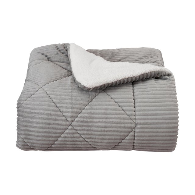 J. Queen New York Everett 3 Piece Full Comforter Set