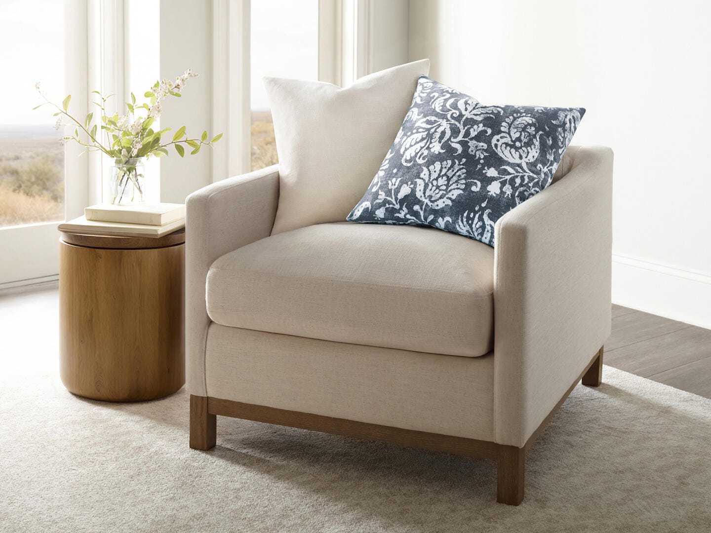 iEnjoy Home Classic Damask Print Decorative Throw Pillow, Navy, rollover