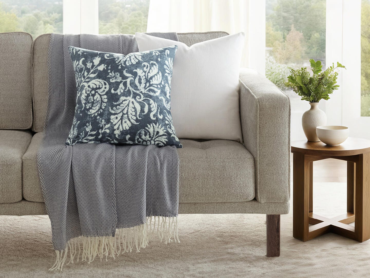 iEnjoy Home Classic Damask Print Decorative Throw Pillow, Navy, large